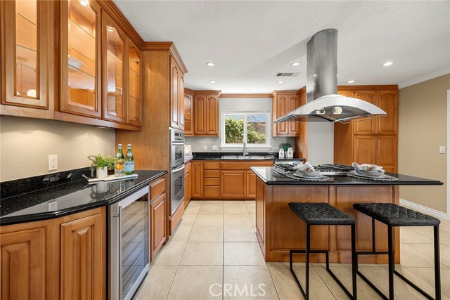 2341 E Monroe Avenue, Orange CA: https://media.crmls.org/medias/b44cf3c1-0240-4747-80fd-6bd99afd07c1.jpg