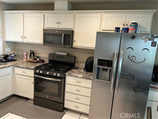 Detail Gallery Image 7 of 24 For 1905 E Cortney Way, Anaheim,  CA 92805 - 3 Beds | 2 Baths