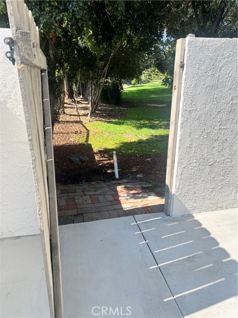 13241 Oakwood Lane, La Mirada CA: https://media.crmls.org/medias/b44da2fc-2a2b-4f2d-9e32-ae089bdef57e.jpg