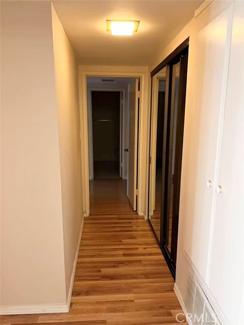 Detail Gallery Image 11 of 13 For 380 S. Euclid Ave #108, Pasadena,  CA 91101 - 2 Beds | 2 Baths