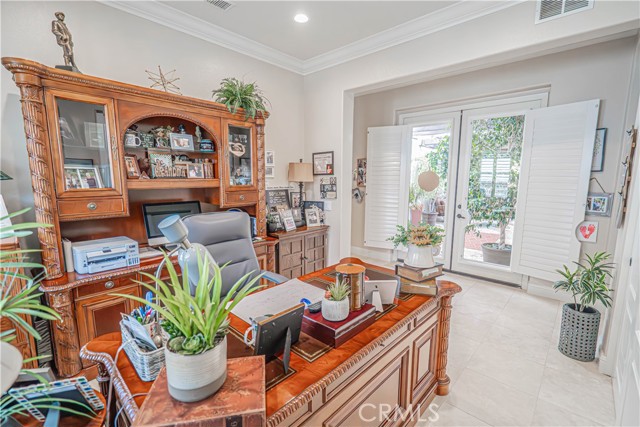 Detail Gallery Image 24 of 75 For 26524 Valley Oak Ln, Valencia,  CA 91381 - 5 Beds | 5/1 Baths