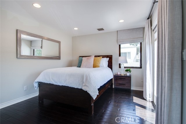 465 32nd Street, Manhattan Beach, California 90266, 4 Bedrooms Bedrooms, ,3 BathroomsBathrooms,Residential,For Sale,32nd,SB24017451