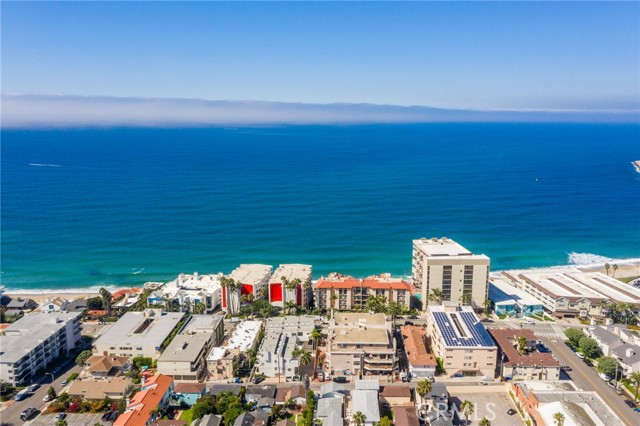 512 Esplanade, Redondo Beach, California 90277, 2 Bedrooms Bedrooms, ,2 BathroomsBathrooms,Residential,Sold,Esplanade,SB23191083