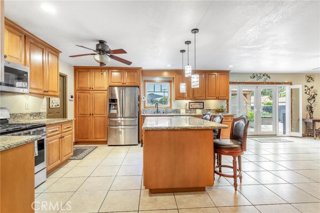 Detail Gallery Image 13 of 39 For 330 E Gladstone St, San Dimas,  CA 91773 - 4 Beds | 3 Baths