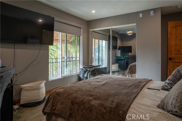 Detail Gallery Image 33 of 38 For 6930 Balcom, Reseda,  CA 91335 - 7 Beds | 6 Baths