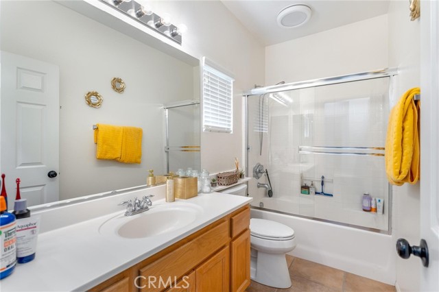 67760 Rio Vista Drive, Cathedral City CA: https://media.crmls.org/medias/b453bacb-3b3d-4435-99e5-bbc9e39a0bef.jpg