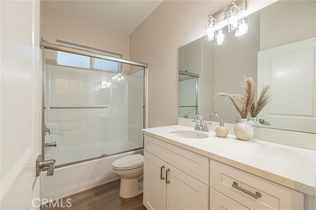 Detail Gallery Image 17 of 26 For 24755 Valley St, Newhall,  CA 91321 - 3 Beds | 2/1 Baths