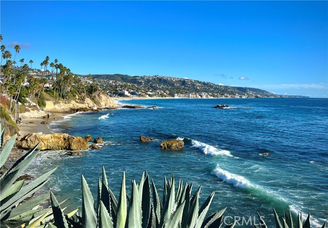 Detail Gallery Image 42 of 44 For 11 N Vista De Catalina, Laguna Beach,  CA 92651 - 4 Beds | 2/1 Baths