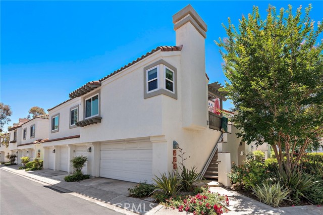 25 Via Tortuga, Rancho Santa Margarita CA: https://media.crmls.org/medias/b454d41d-c8d0-4e09-9914-eb0beb4f9d3b.jpg