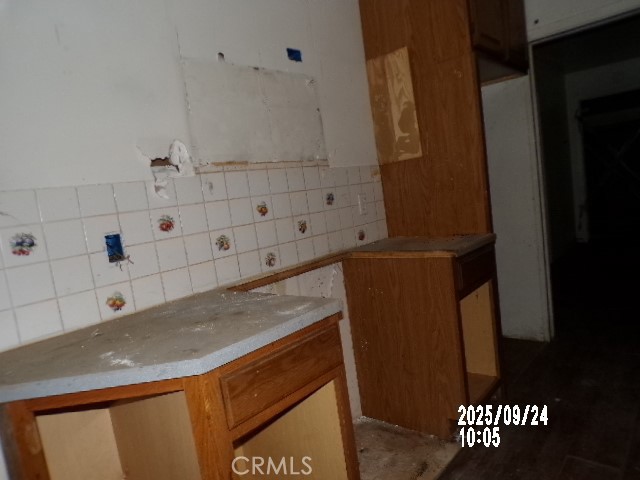 https://media.crmls.org/medias/b45540e6-6374-479e-b815-402892964875.jpg?preset=X-Large