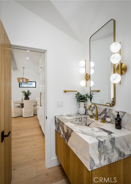 Detail Gallery Image 28 of 62 For 89 Bayview, Manhattan Beach,  CA 90266 - 3 Beds | 3/1 Baths