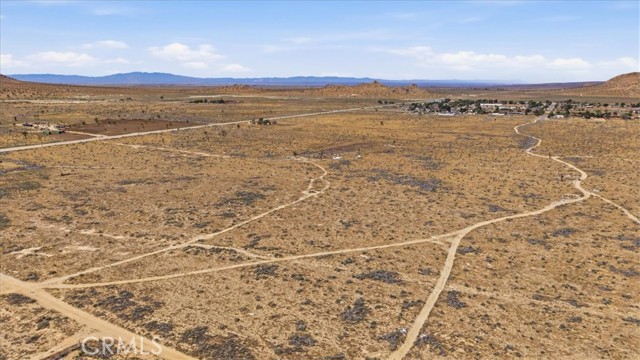 15235 Newmont, Lancaster CA: https://media.crmls.org/medias/b456023a-0b95-4056-b181-790c8992669f.jpg