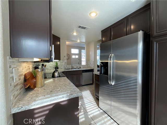 Detail Gallery Image 6 of 26 For 8027 E Naples Ln, Anaheim,  CA 92808 - 3 Beds | 3 Baths