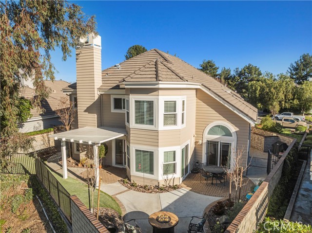 Detail Gallery Image 4 of 49 For 26061 Charonne Ct, Valencia,  CA 91355 - 4 Beds | 3 Baths