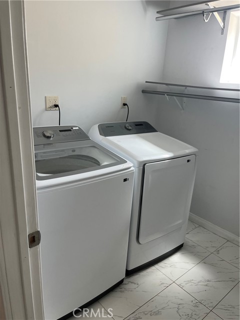 20324 Oxnard S Street, Woodland Hills CA: https://media.crmls.org/medias/b4580618-d670-49a8-bd48-abec914347bb.jpg