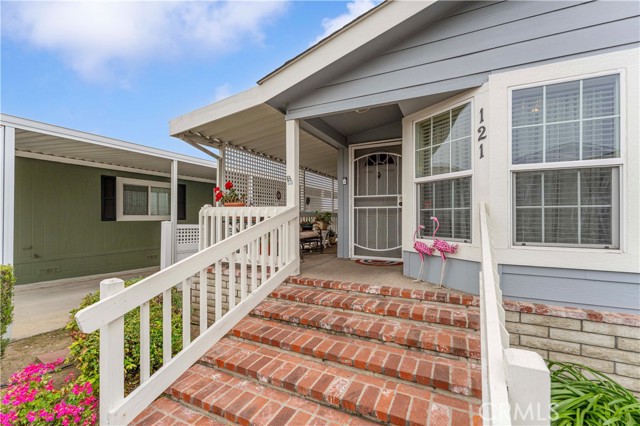 10210 Base Line Road, Rancho Cucamonga CA: https://media.crmls.org/medias/b45814e7-6837-4948-9457-4556a9c44c9e.jpg