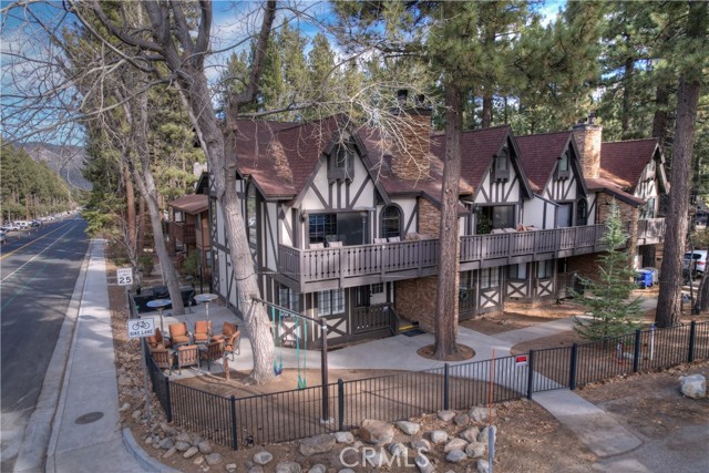 Detail Gallery Image 4 of 49 For 41896 Switzerland #1,  Big Bear Lake,  CA 92315 - 2 Beds | 2/1 Baths