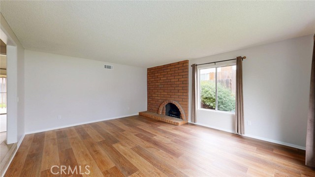 Detail Gallery Image 11 of 48 For 3415 Valencia Hill, Riverside,  CA 92507 - 3 Beds | 2 Baths