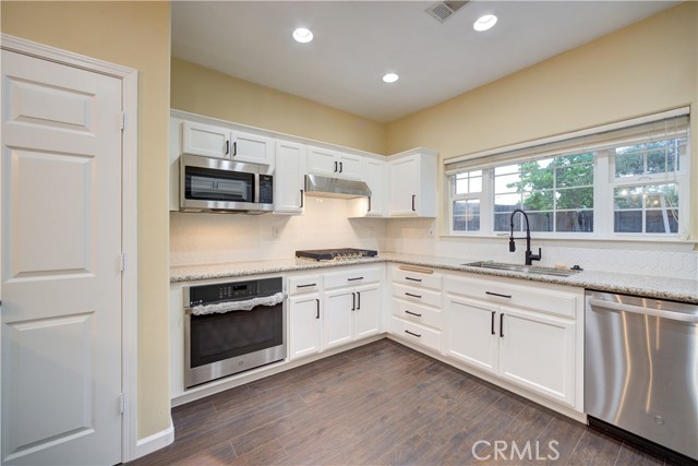 604 Larkfield Place, Paso Robles CA: https://media.crmls.org/medias/b459ee03-1f67-4343-8628-69bdf51abddb.jpg