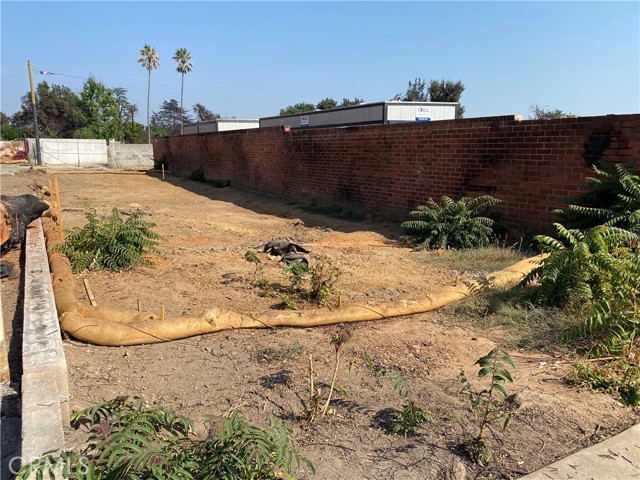 2692 Fair Oaks Avenue, Altadena CA: https://media.crmls.org/medias/b45a2594-2866-4964-beed-7d4c238d8784.jpg