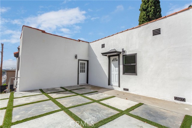 3527 Flora Avenue, Los Angeles, California 90031, 3 Bedrooms Bedrooms, ,2 BathroomsBathrooms,Single Family Residence,For Sale,Flora,PW23165805