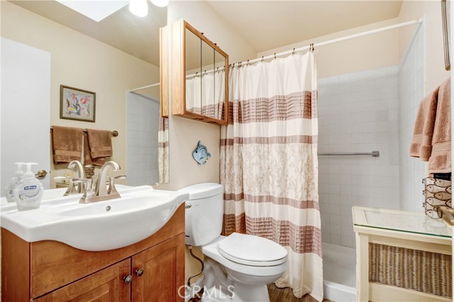 1355 Freedom Way, San Jacinto CA: https://media.crmls.org/medias/b45bf965-8401-4d53-aa45-5438c27bf2d6.jpg