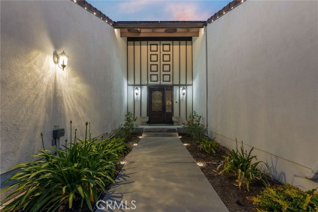 Detail Gallery Image 2 of 61 For 1319 via Esperanza, San Dimas,  CA 91773 - 6 Beds | 3 Baths