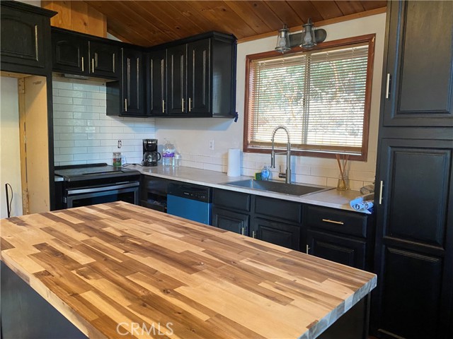 Detail Gallery Image 1 of 21 For 25300 Marion Ridge Dr, Idyllwild,  CA 92549 - 3 Beds | 2 Baths