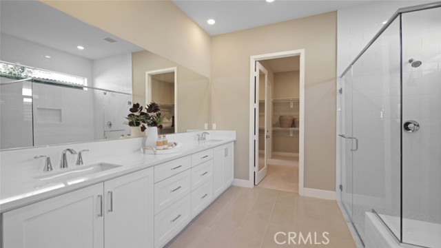 Detail Gallery Image 13 of 27 For 29642 Camino Oso, Valencia,  CA 91354 - 2 Beds | 2/1 Baths