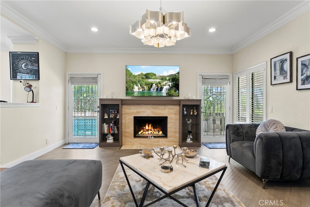 B45ee9e1 01da 45f5 Aac1 Daae36cbf82e