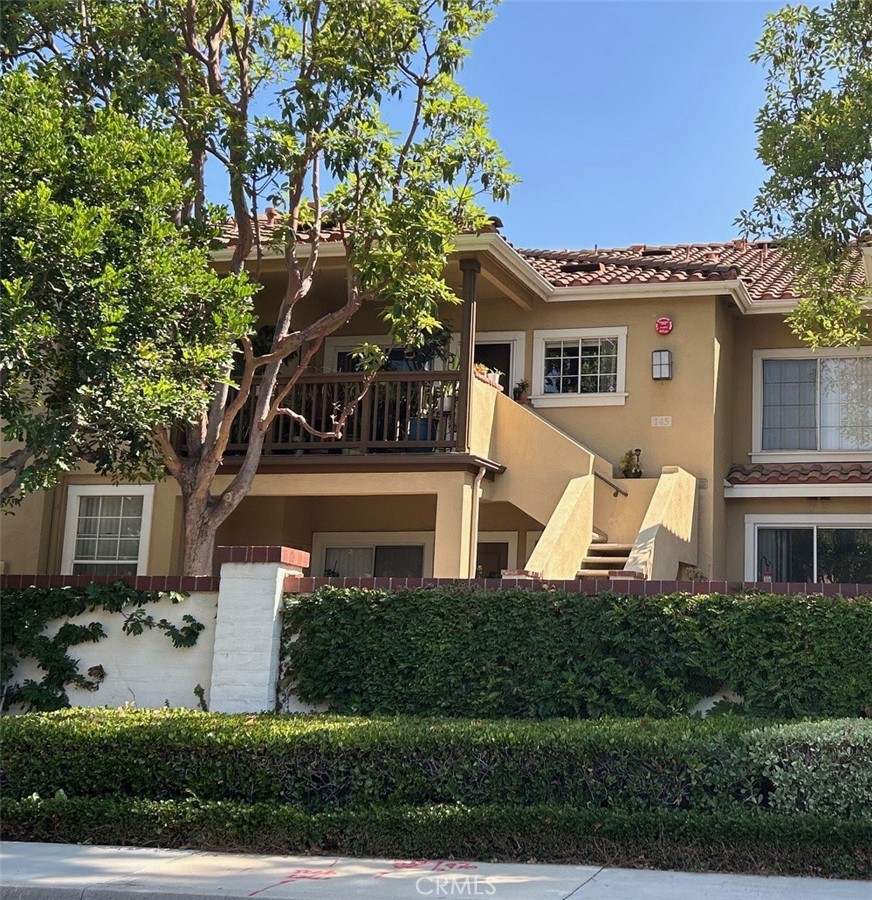MLS #OC25165777 image #1
