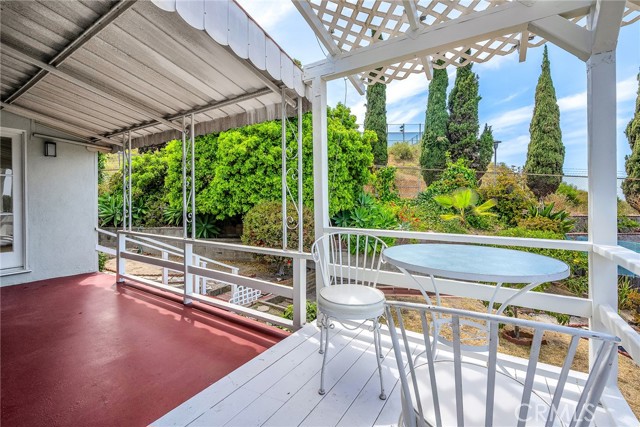 Image 19 of 25 For 2607 Nearcliff Street