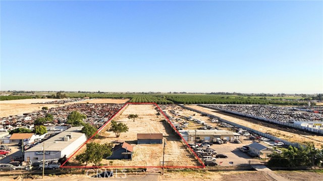 1250 E Childs Avenue, Merced CA: https://media.crmls.org/medias/b4602ff8-342b-4d4d-b85d-da394eea6c36.jpg