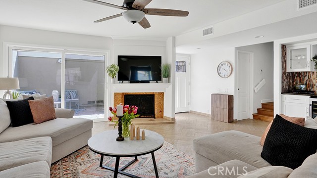 Detail Gallery Image 19 of 37 For 19471 Sandcastle, Huntington Beach,  CA 92648 - 3 Beds | 2/1 Baths