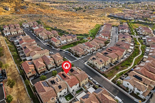 Detail Gallery Image 4 of 54 For 27482 Basalt, Moreno Valley,  CA 92555 - 4 Beds | 2/1 Baths