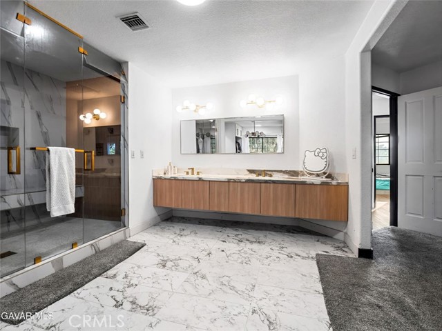 Detail Gallery Image 12 of 24 For 40646 27th St, Palmdale,  CA 93551 - 5 Beds | 4 Baths