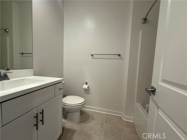 28618 Jardineras dr, Valencia CA: https://media.crmls.org/medias/b461b5af-e171-4009-9c29-2247ee4ed3cf.jpg