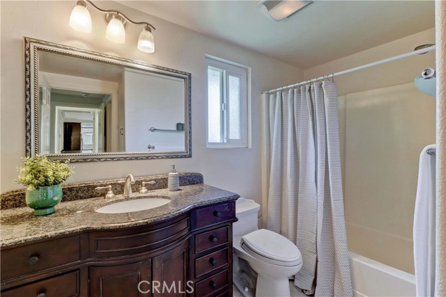 5324 Bahia Blanca W, Laguna Woods CA: https://media.crmls.org/medias/b4629c7c-c5d9-4abd-bf94-3bd1fc118981.jpg