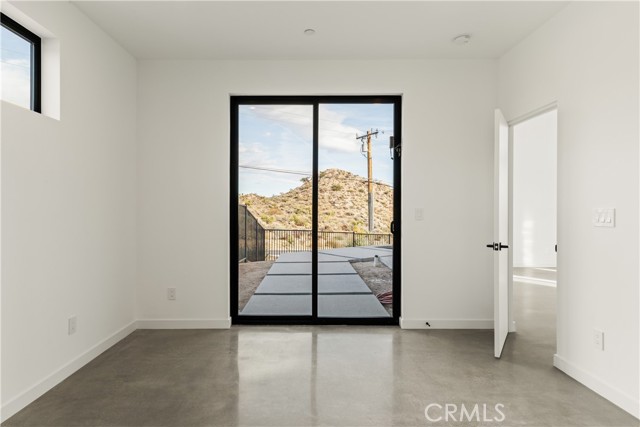 Detail Gallery Image 14 of 31 For 6218 Farrelo Rd, Yucca Valley,  CA 92284 - 4 Beds | 4/1 Baths