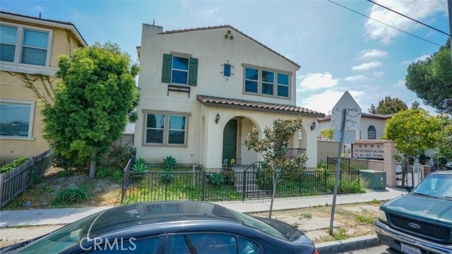 4248 W 5th Street, Santa Ana CA: https://media.crmls.org/medias/b462fdab-0f4c-4755-a1b3-e6eecc38ddbc.jpg