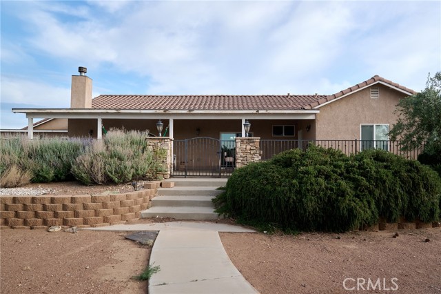 Detail Gallery Image 6 of 30 For 9740 Joshua St, Oak Hills,  CA 92344 - 4 Beds | 3 Baths