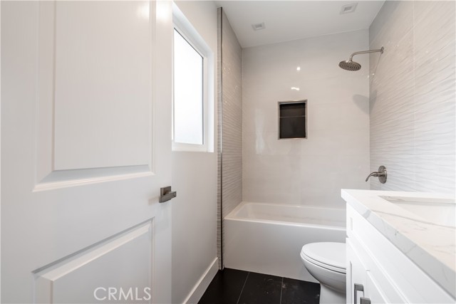 Detail Gallery Image 32 of 73 For 3362 Bellota, Los Angeles,  CA 90027 - 5 Beds | 5 Baths