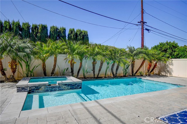 1855 W Willow Avenue, Anaheim CA: https://media.crmls.org/medias/b4659b4b-02f7-4ce5-ac55-61d08b58fa18.jpg
