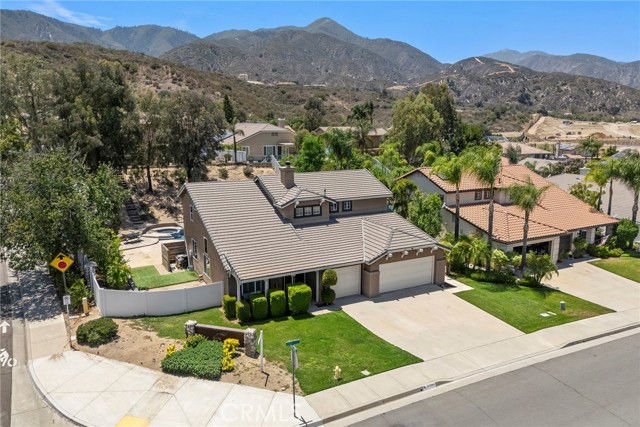 27509 Colt Drive, Corona CA: https://media.crmls.org/medias/b467a8b9-b1d3-4956-8980-32ec20139c34.jpg