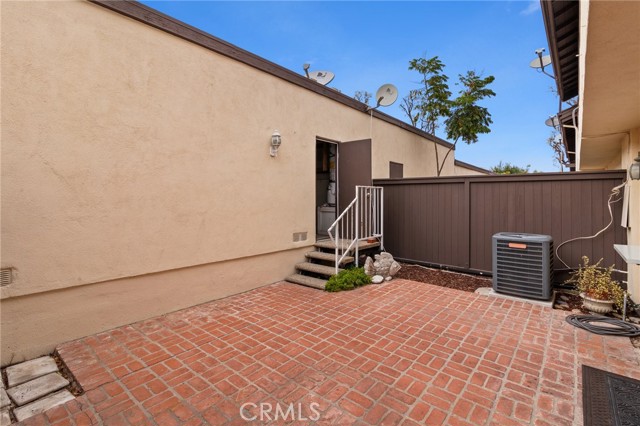 Detail Gallery Image 18 of 22 For 1607 Stonewood Ct, San Pedro,  CA 90732 - 4 Beds | 2/1 Baths