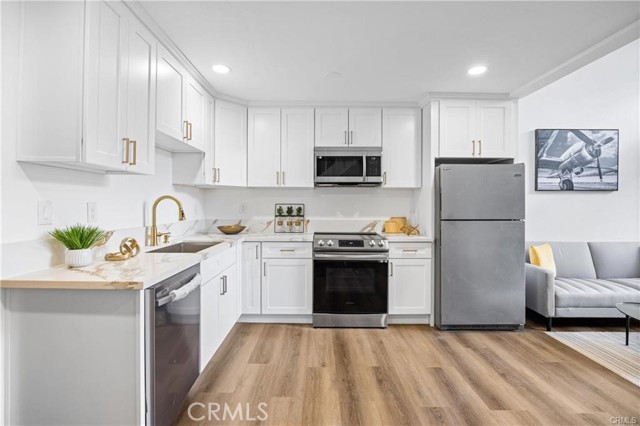 163 Pineview, Irvine CA: https://media.crmls.org/medias/b468372c-3dc7-4756-98eb-f254c407326b.jpg