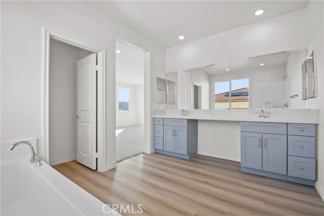 Detail Gallery Image 5 of 9 For 7113 Milton Ave, Hesperia,  CA 92345 - 3 Beds | 2 Baths