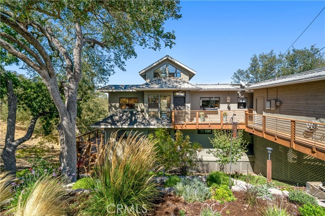 9055 Junipero Avenue, Atascadero CA: https://media.crmls.org/medias/b4692305-8b9f-4eb0-9080-9ea6bb173139.jpg
