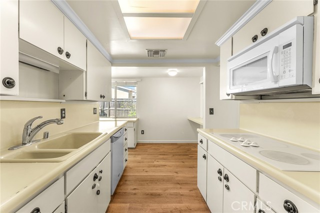 1204 San Jacinto, Redlands CA: https://media.crmls.org/medias/b4693090-12fa-4776-9682-ee7114211fc2.jpg