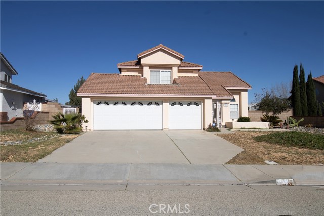 Detail Gallery Image 7 of 55 For 1215 Date Palm Dr, Palmdale,  CA 93551 - 4 Beds | 3 Baths